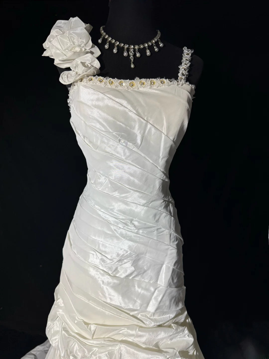 Women's Mermaid Boho Sleeveless White Lace Pleated Satin Long Vintage Fitted 70s Wedding Dresses AS045