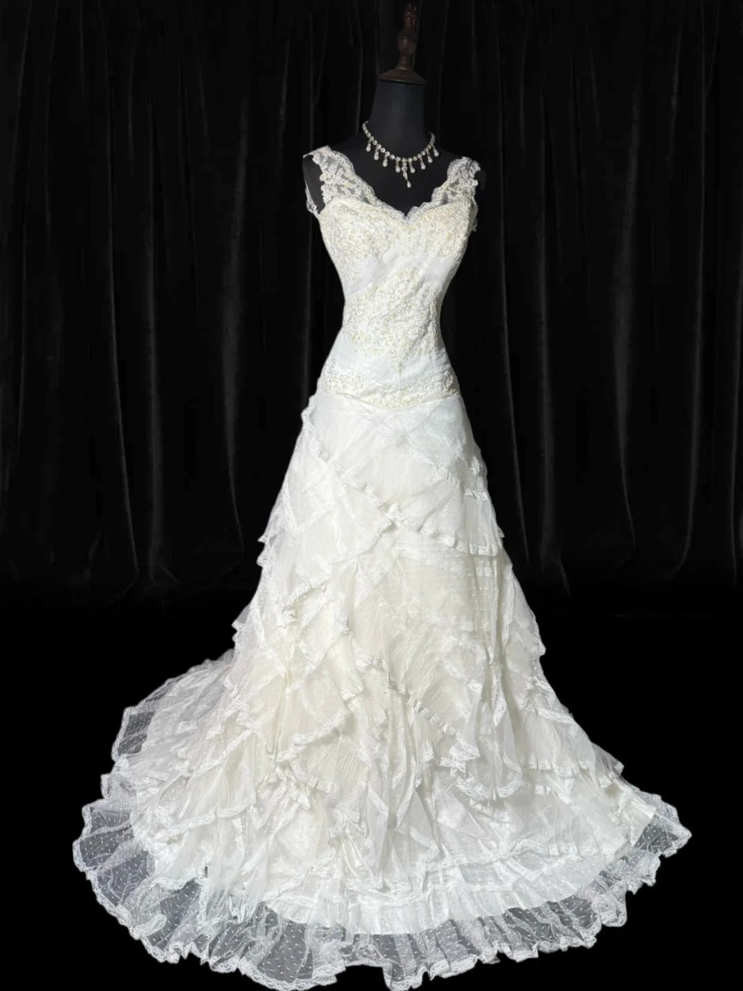 Rustic Long Wedding Gowns 70s Unique Ball Gown V Neckline Bohemian Style for Bride With Lace Fitted Petite/Plus Size Bridal Gown AS046