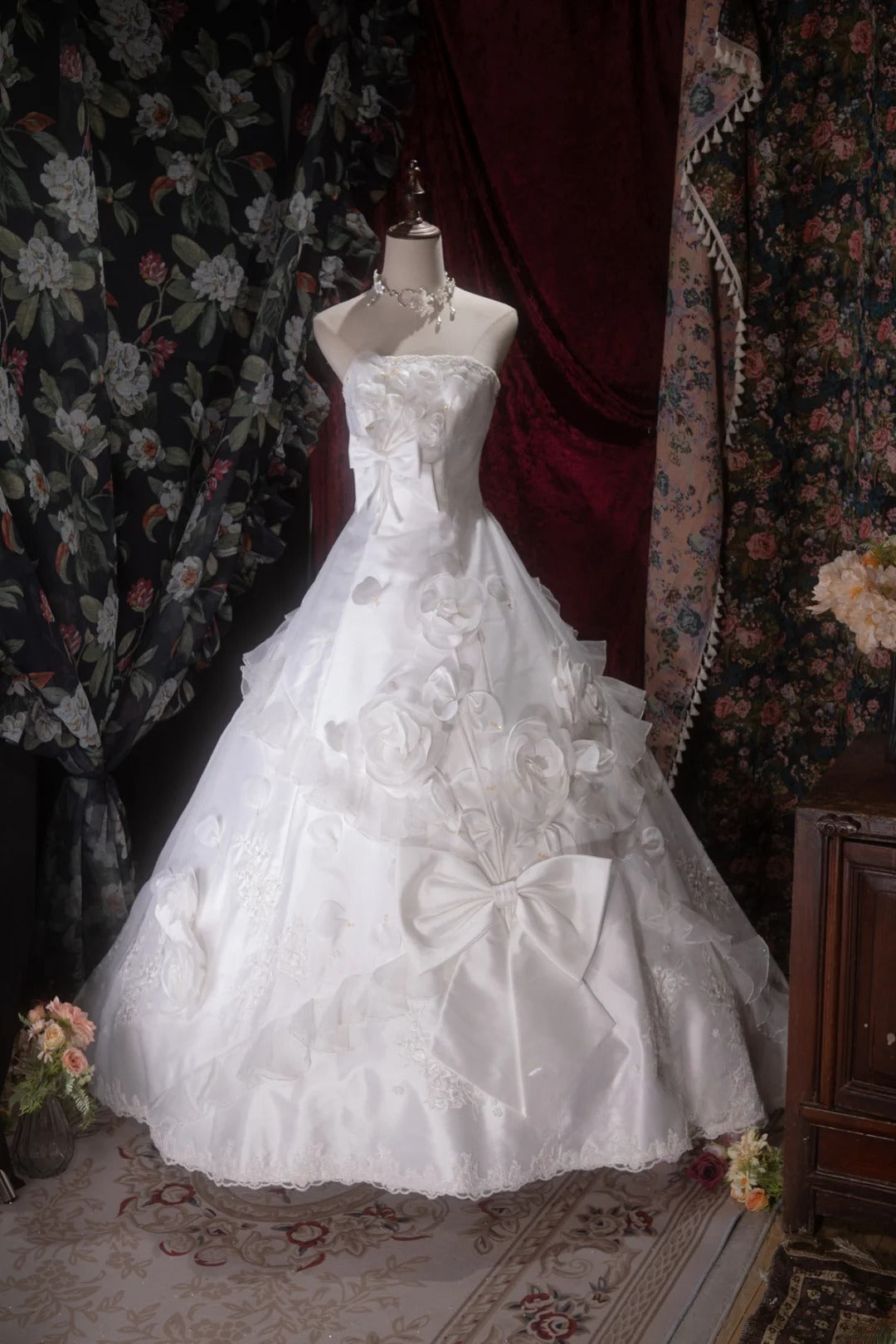 Vintage 80s Ball Gown Strapless White Satin With Flowers Long Autumn Brides Gown Bridal Dress Wedding Dresses RB8072