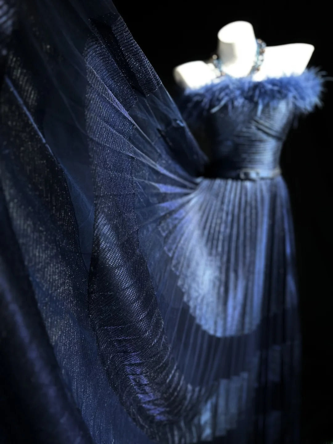 Classy Prom Dresses A line Off The Shoulder Navy Blue Tulle With Feathers Evening Dress Formal Outfits RB5857
