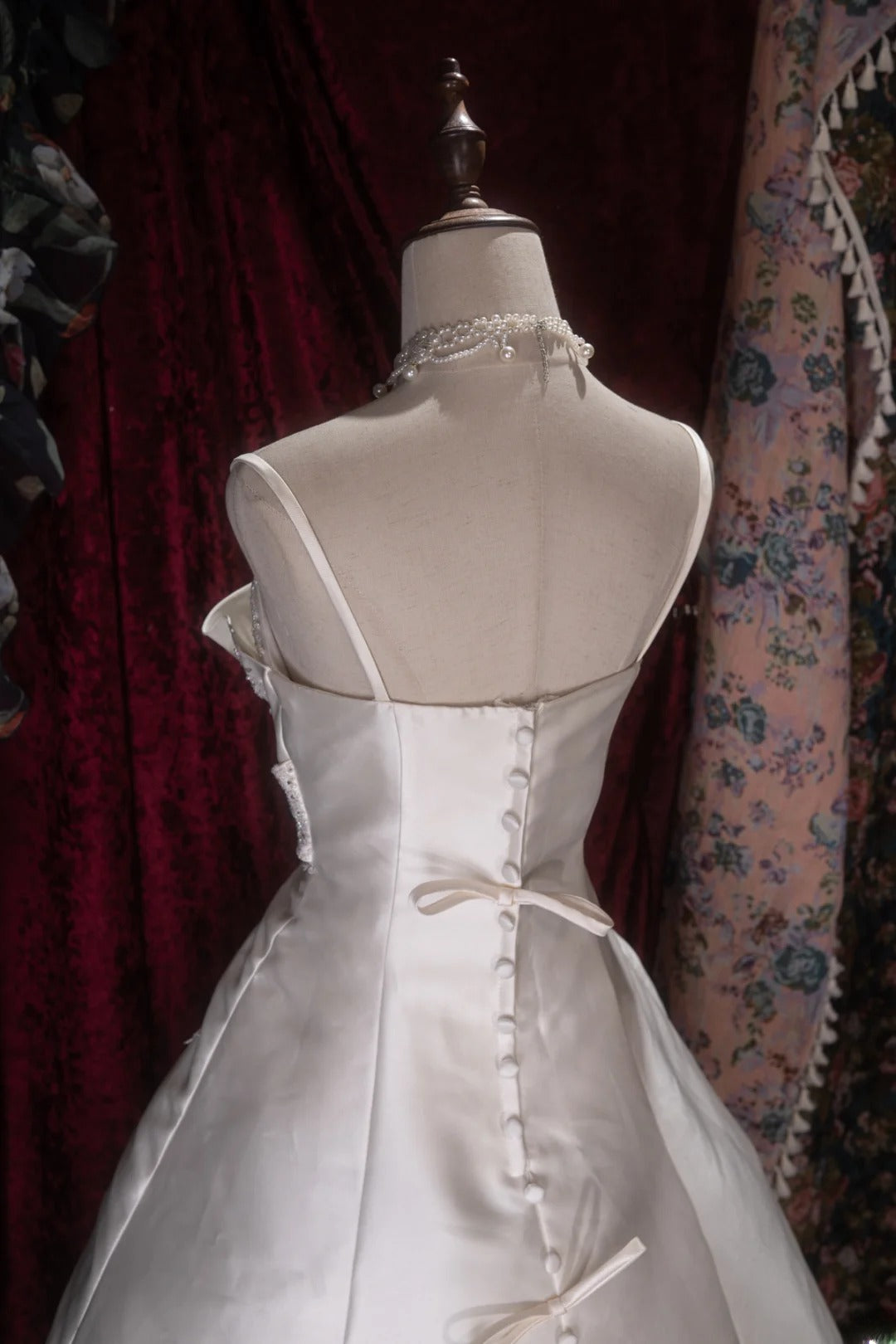 Beautiful Ball Gown Spaghetti Strap White Satin With Lace Long Autumn Brides Gown Bridal Dress Wedding Dresses RB8074