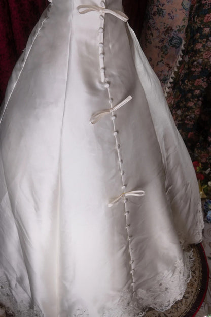 Beautiful Ball Gown Spaghetti Strap White Satin With Lace Long Autumn Brides Gown Bridal Dress Wedding Dresses RB8074
