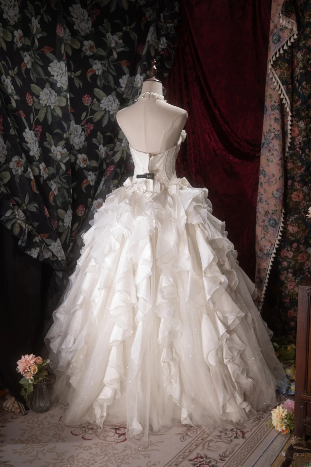 Elegant Ball Gown Strapless White Satin With Bow-knot Long Quince Dress Quinceanera Dresses Formal Birthday Outfits RB8075