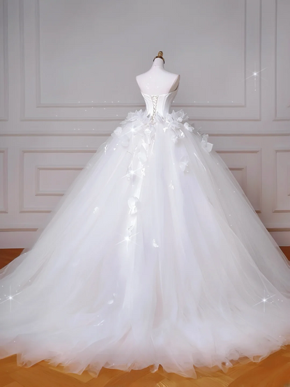 Timeless Wedding Dresses Ball Gown Strapless Satin Tulle Pleated Brides Dress Style For Brides With Corset Fitted Long Bridal Gowns AQ052