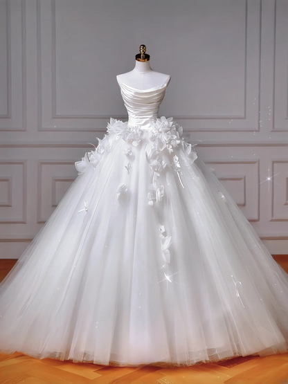 Timeless Wedding Dresses Ball Gown Strapless Satin Tulle Pleated Brides Dress Style For Brides With Corset Fitted Long Bridal Gowns AQ052