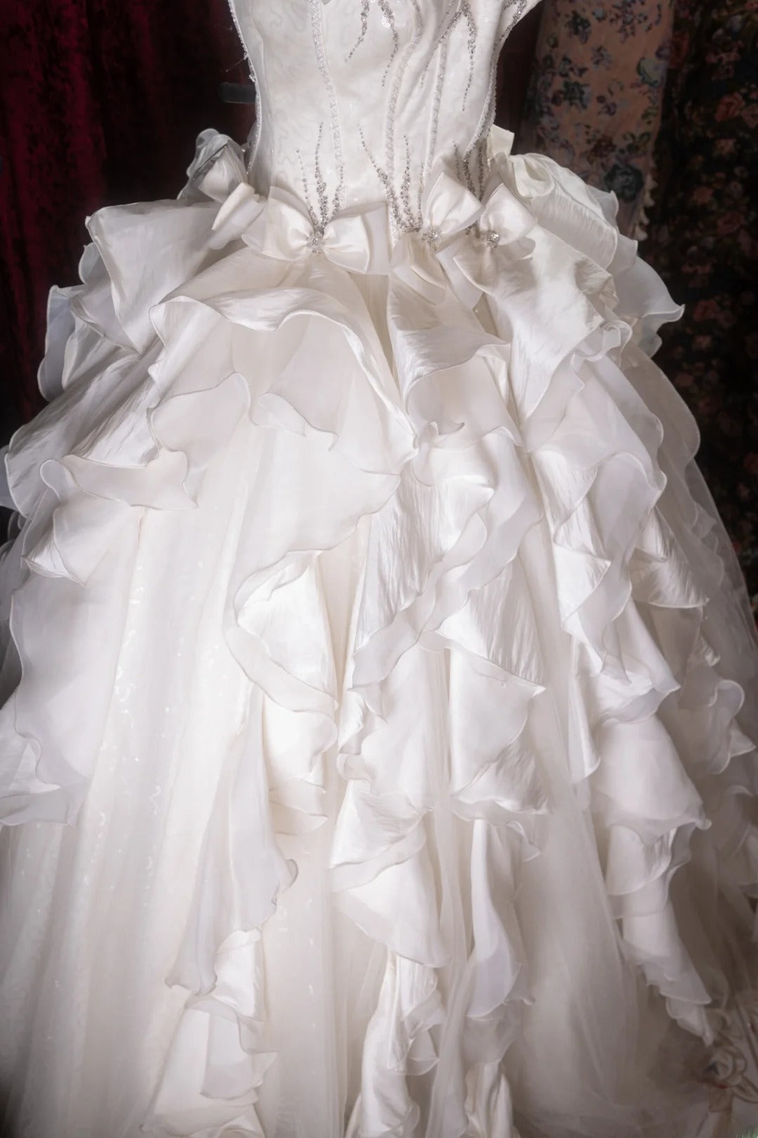 Elegant Ball Gown Strapless White Satin With Bow-knot Long Quince Dress Quinceanera Dresses Formal Birthday Outfits RB8075