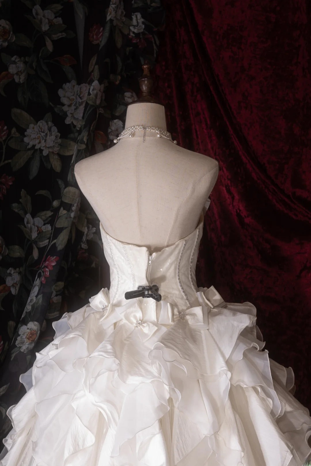 Elegant Ball Gown Strapless White Satin With Bow-knot Long Quince Dress Quinceanera Dresses Formal Birthday Outfits RB8075