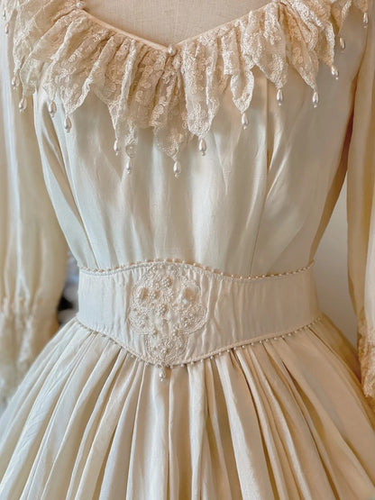 Wedding Dresses Elegant Ball Gown Mid Length Ivory Bridal Gown With Long Sleeves for Wedding Ceremony RB9044