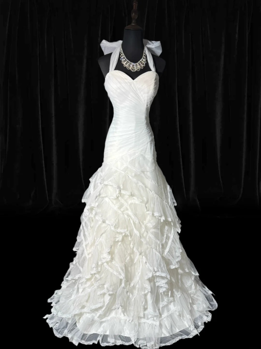 Timeless Long Wedding Gowns 70s Ideas Classy Halter Dresses Mermaid Bohemian Style for Bride With Fitted Pleated Tiered Bridal Gown AS053