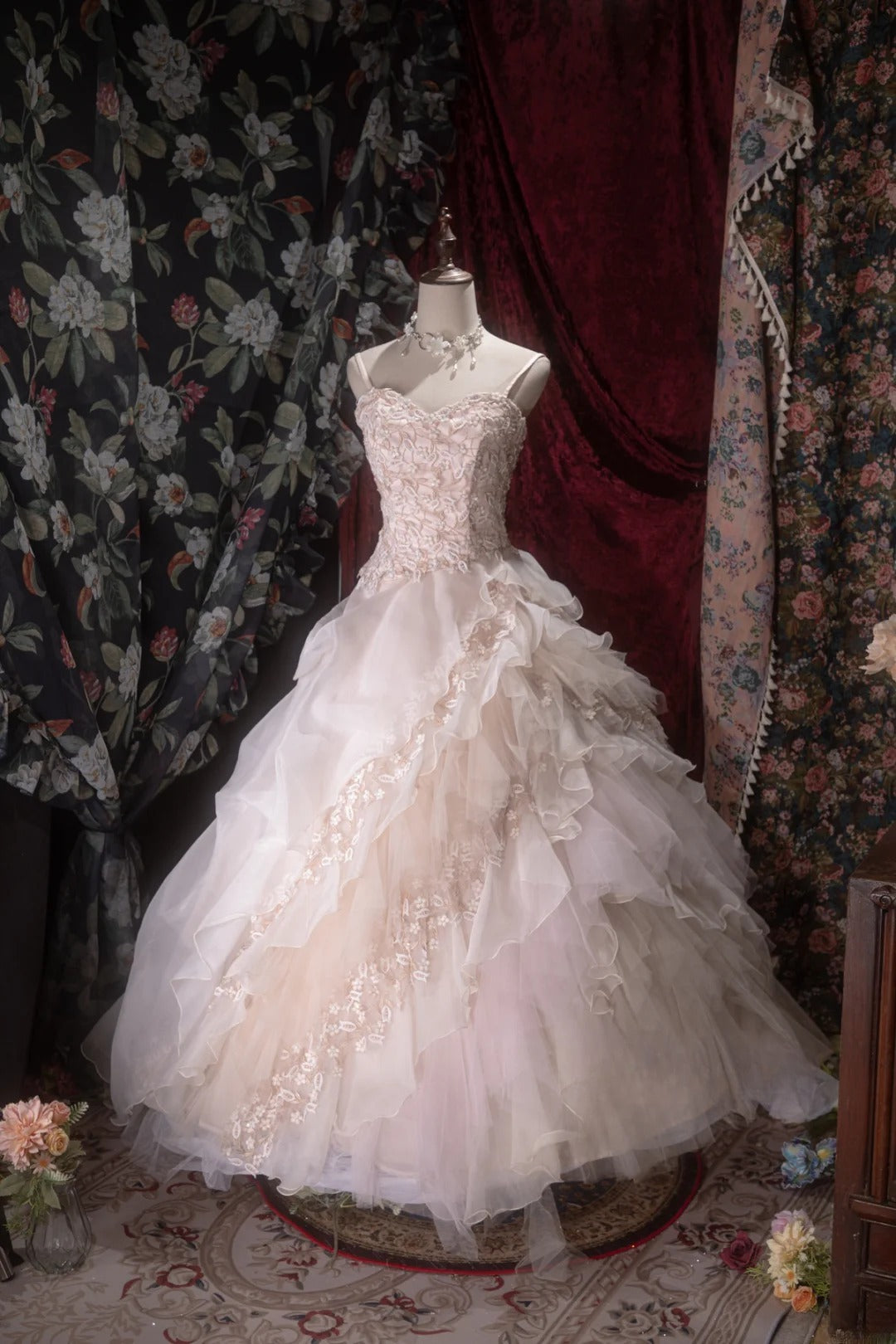 Elegant Ball Gown Spaghetti Straps Pink Tulle With Tiered Layers Long Quince Dress Quinceanera Dresses Formal Birthday Outfits RB8077