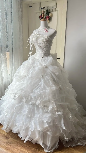 Princess Wedding Dress Ball Gown One Shoulder White With Tiered Beading Bridal Gown for Big Day RC0428
