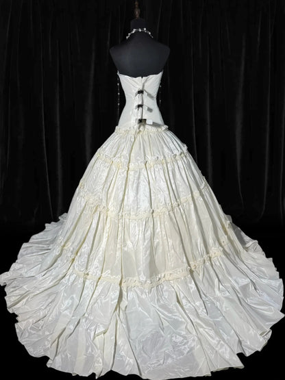 Vintage Long Wedding Gowns 1960s Dresses Ball Gown Strapless Style for Bride With Pleated Lace Train White Bridal Gown AS058