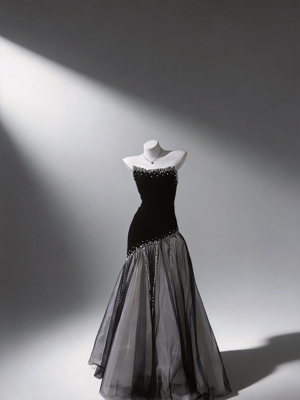 Prom Dress Sexy Mermaid Strapless Black Tulle Beaded Floor Length For Women Graduation Party Dress RC1088