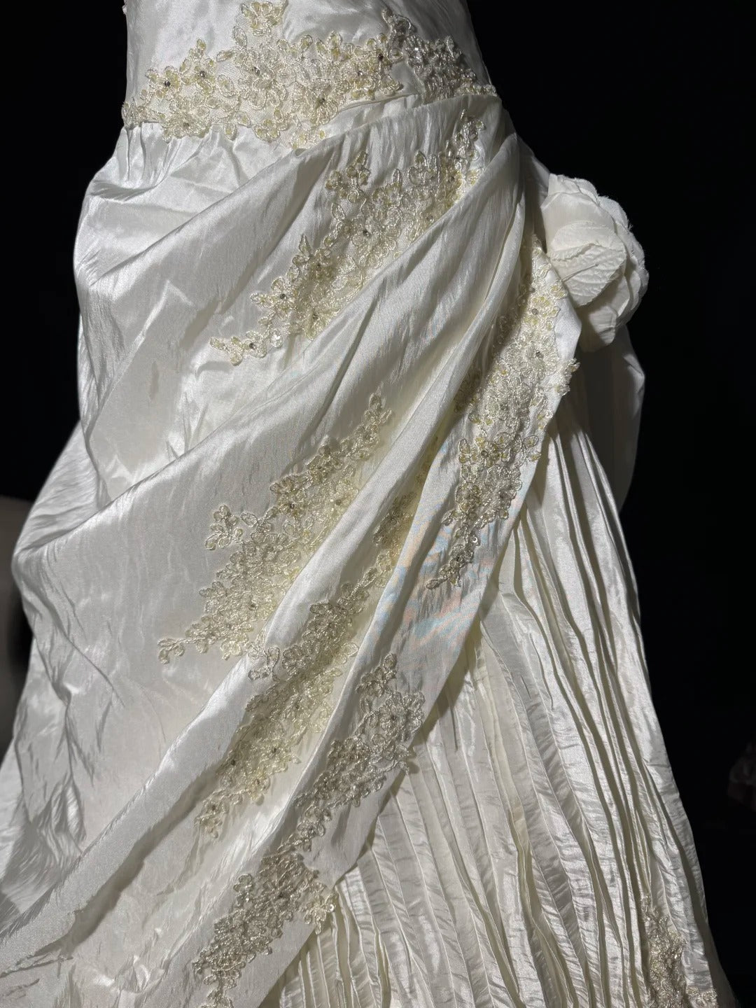 Timeless Long Wedding Gowns 70s Ideas Classy A line Halter Dresses Bohemian Style for Bride With Fitted Pleated Bridal Gown AS060