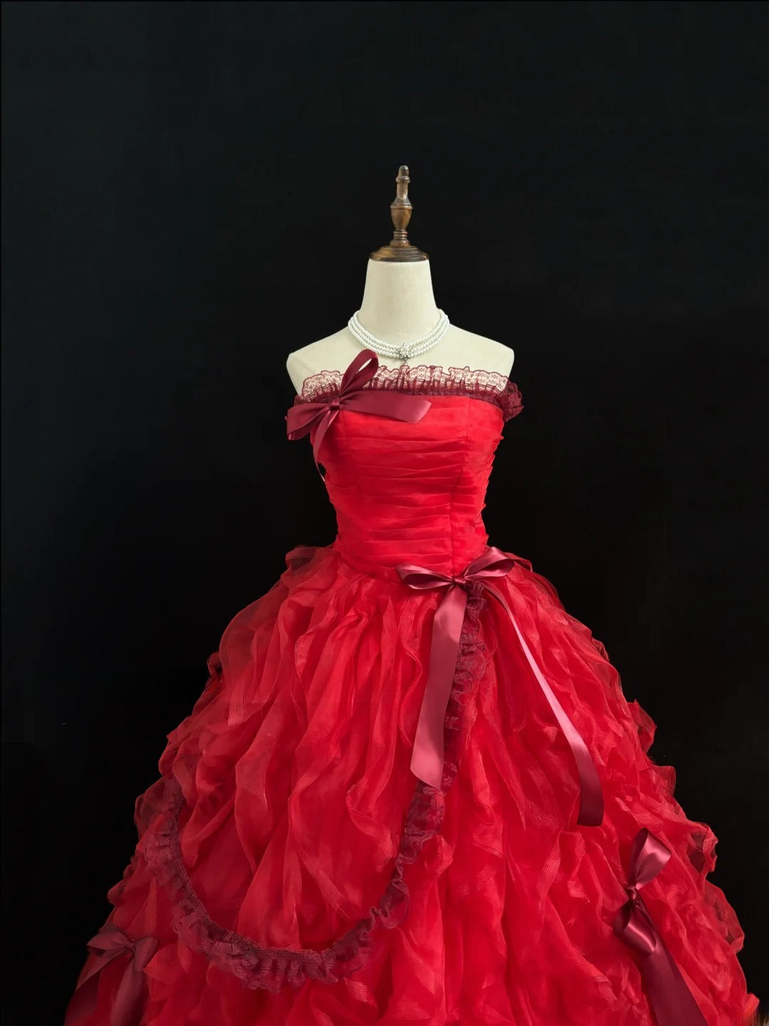 Stunning Ball Gown Strapless Red Tulle With Tiered Layers Quince Dress Voluminous Sweet 16 Sweet Sixteen Outfits Vestido de RB7433