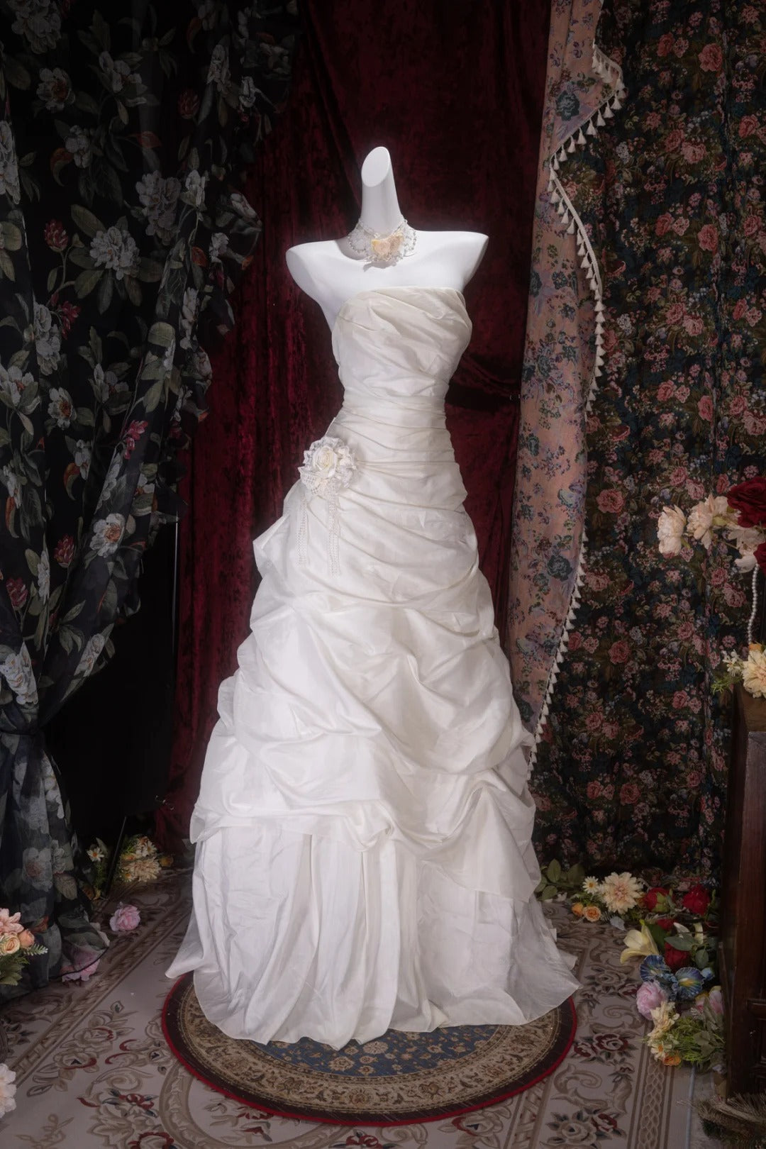 Elegant Ball Gown Strapless White Organza With Ruffled Long Prom Dresses Formal Outfit Evening Night Dress RB8089