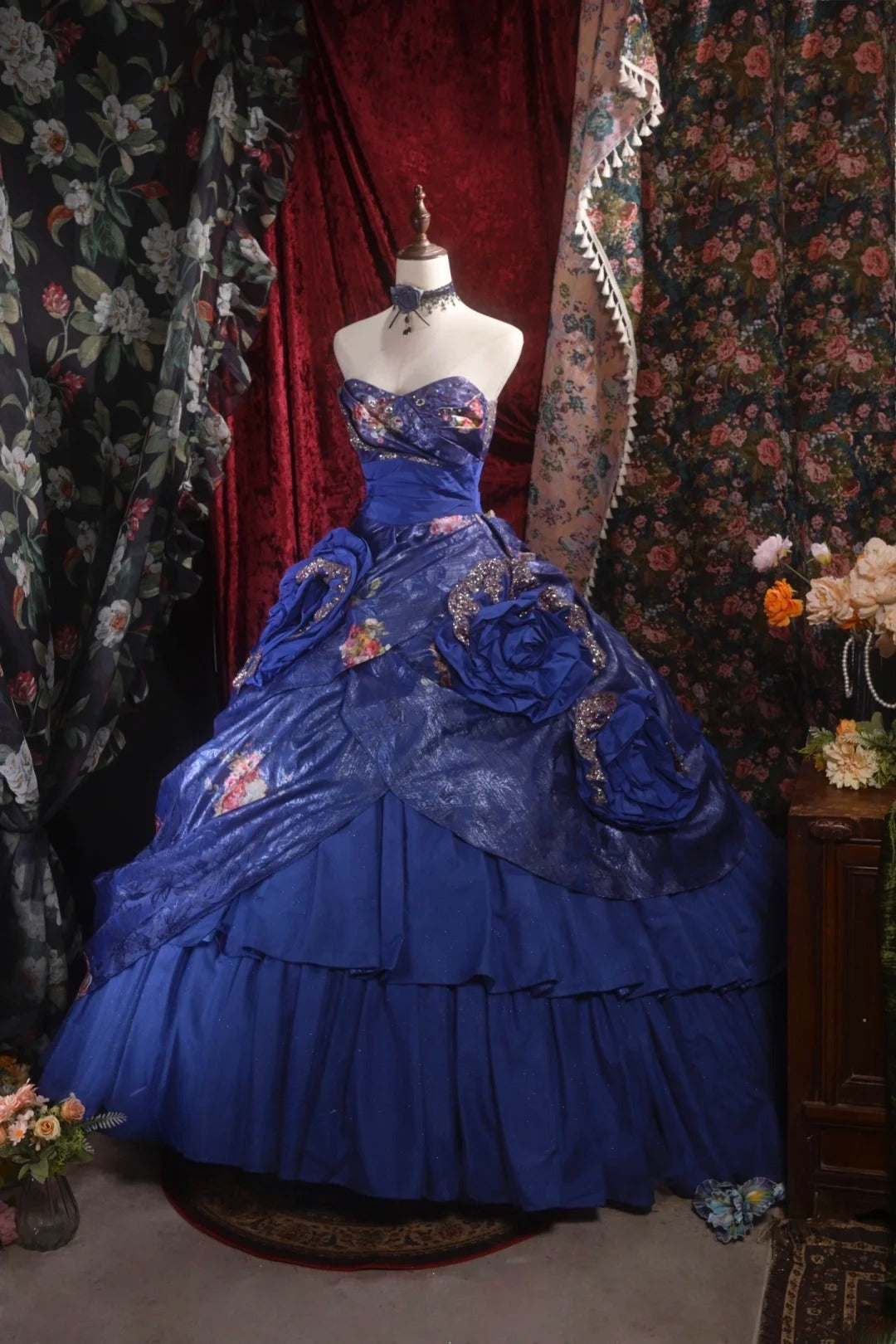 Elegant Ball Gown Sweetheart Royal Blue With Ruffled Flowers Long Quince Dress Quinceanera Dresses Formal Birthday Outfits RB8090