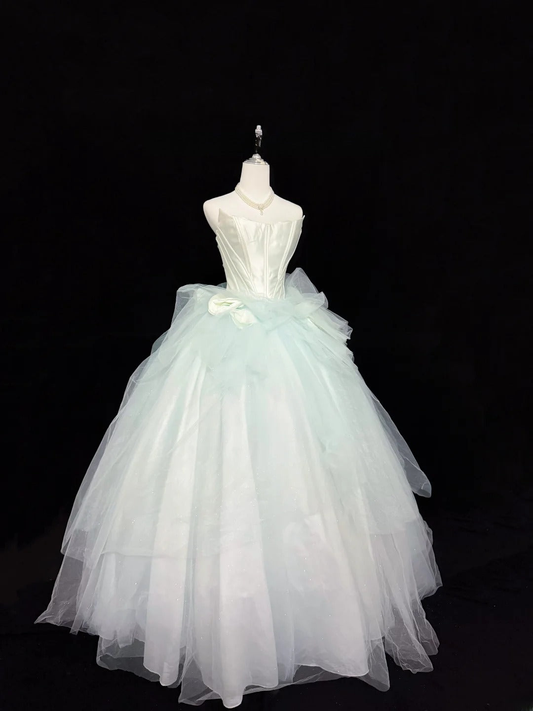 Stunning Ball Gown Strapless Mint Green Tulle With Ruffled Quince Dress Voluminous Sweet 16 Sweet Sixteen Outfits Vestido de 15 RB7442
