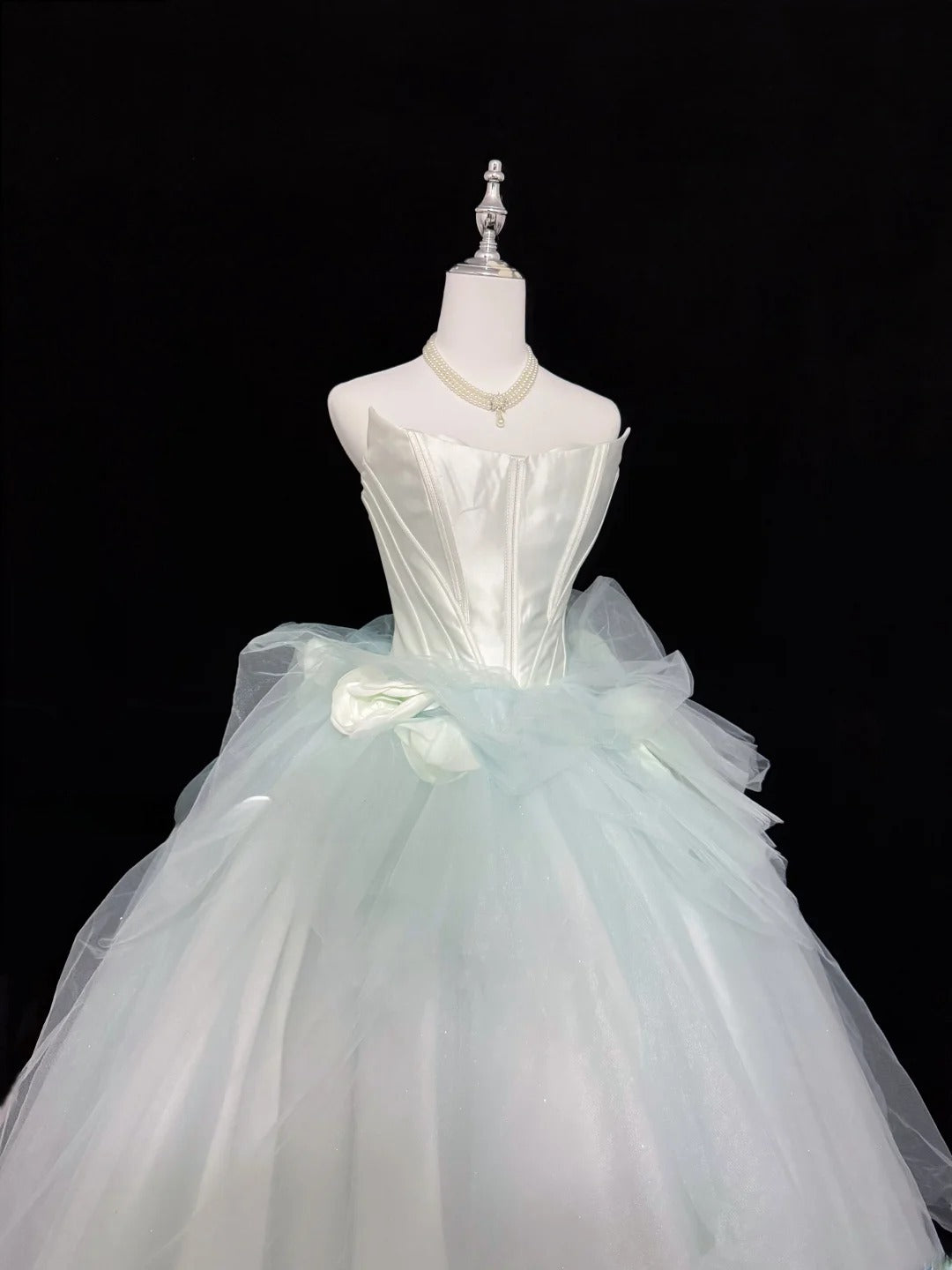 Stunning Ball Gown Strapless Mint Green Tulle With Ruffled Quince Dress Voluminous Sweet 16 Sweet Sixteen Outfits Vestido de 15 RB7442
