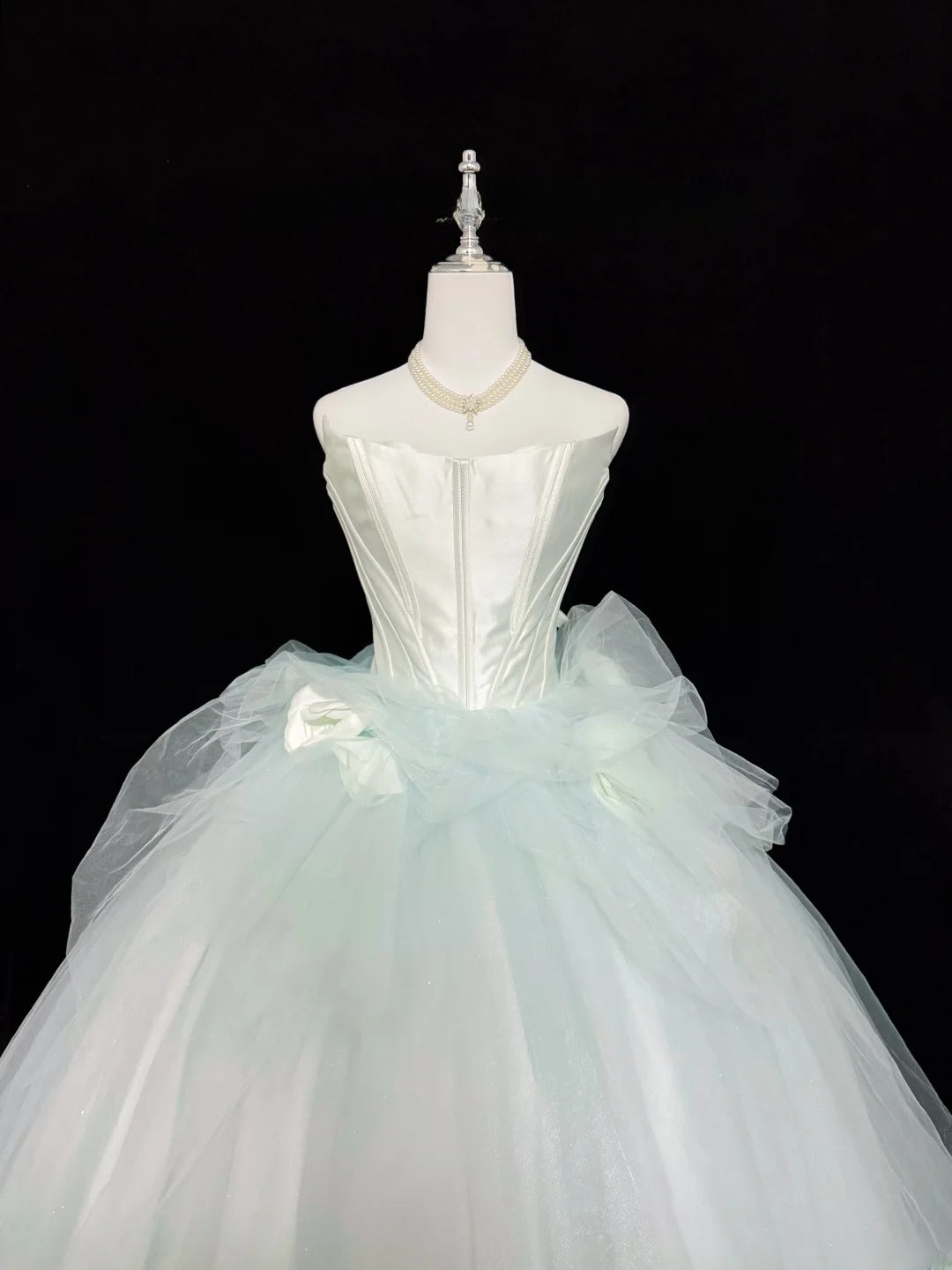 Stunning Ball Gown Strapless Mint Green Tulle With Ruffled Quince Dress Voluminous Sweet 16 Sweet Sixteen Outfits Vestido de 15 RB7442