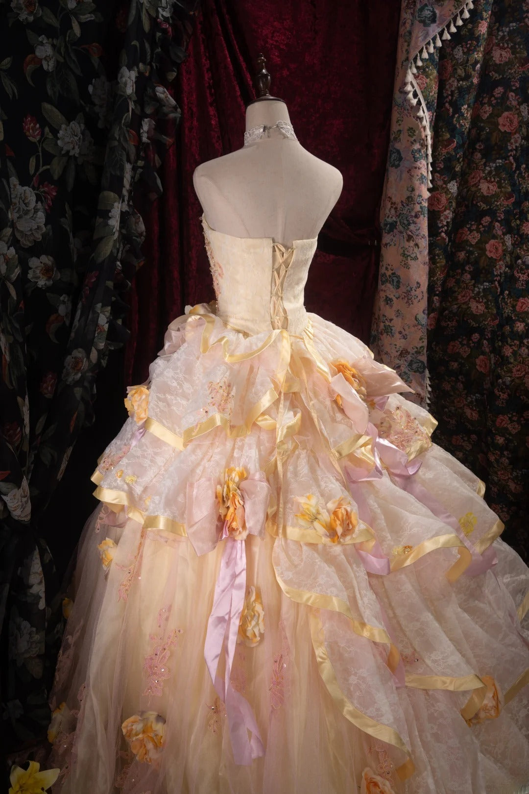 Elegant Ball Gown Strapless Yellow With Ruffled Tiered Flowers Long Quince Dress Quinceanera Dresses Formal Birthday Outfits RB8092