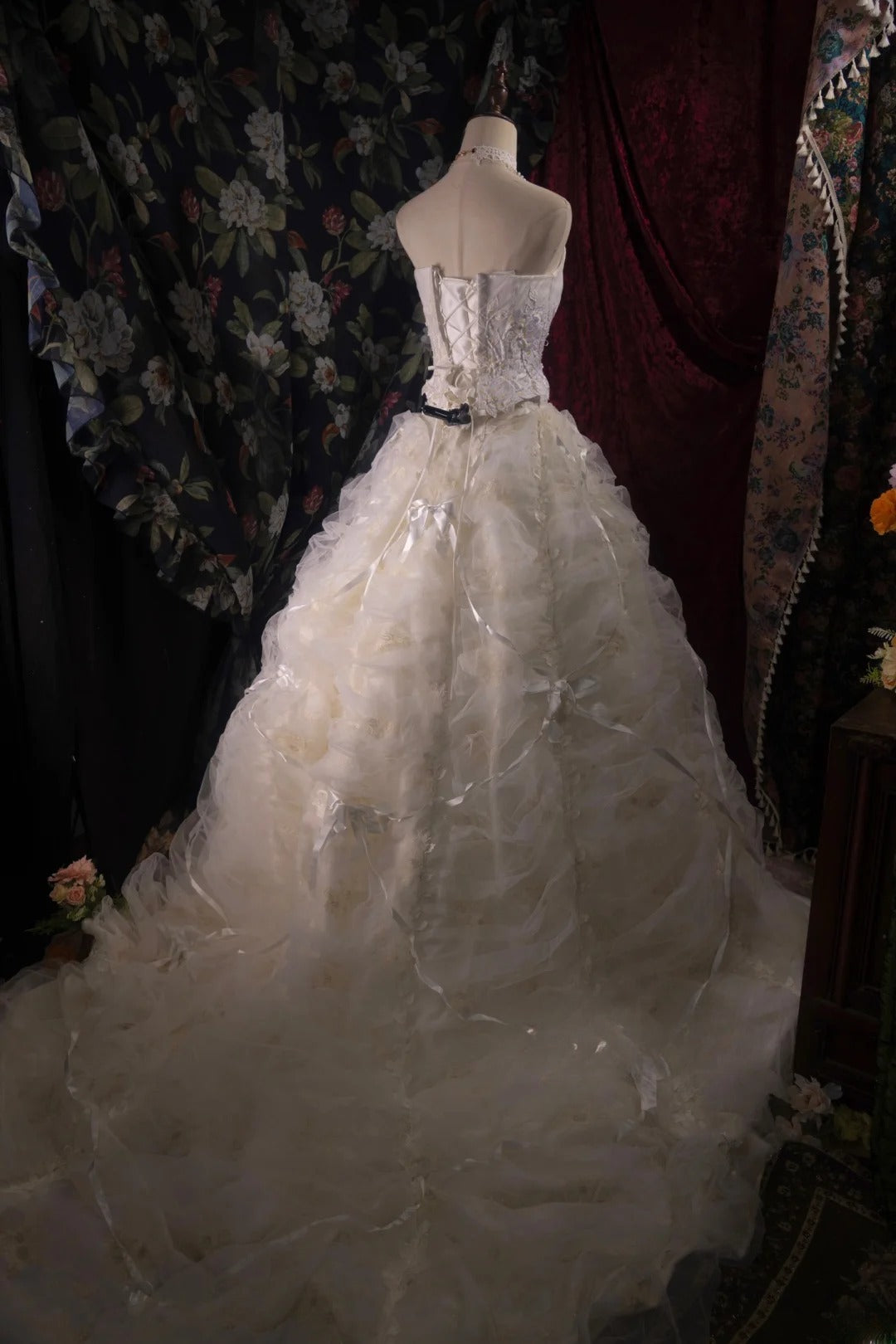 Elegant Ball Gown Strapless White Yellow With Ruffled Tiered Long Quince Dress Quinceanera Dresses Formal Birthday Outfits RB8093