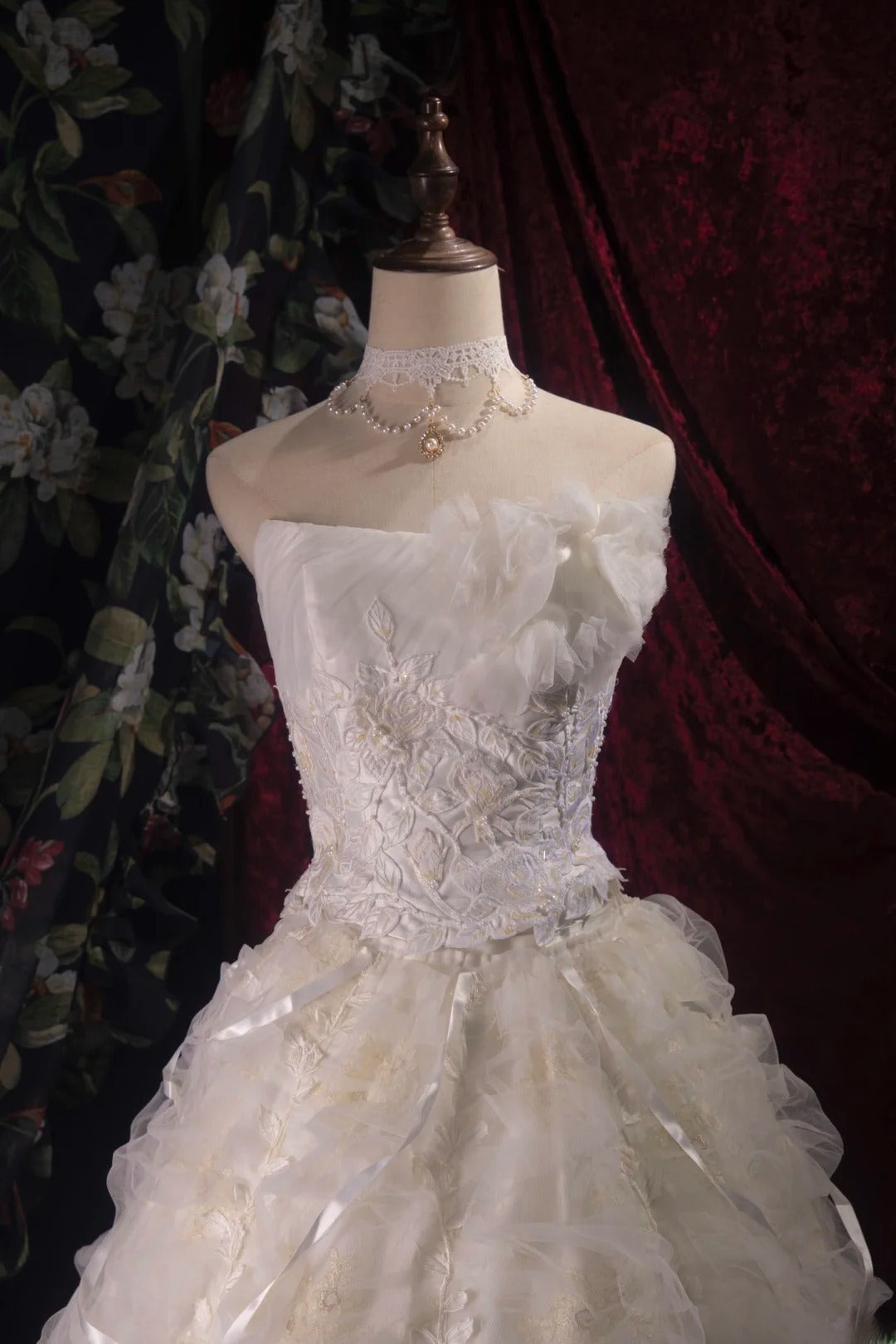 Elegant Ball Gown Strapless White Yellow With Ruffled Tiered Long Quince Dress Quinceanera Dresses Formal Birthday Outfits RB8093