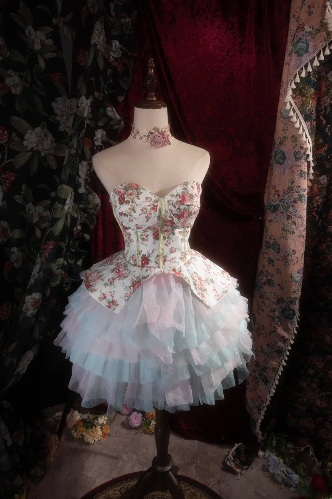 Unique Homecoming Dresses Outfit inspo Halter Ball Gown Sweetheart Floral 16th Birthday Cocktail Dress Ideas Outfits RB8094