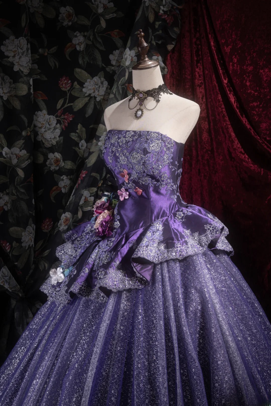 Elegant Ball Gown Strapless Purple Satin With Ruffled Tiered Long Quince Dress Quinceanera Dresses Formal Birthday Outfits RB8096