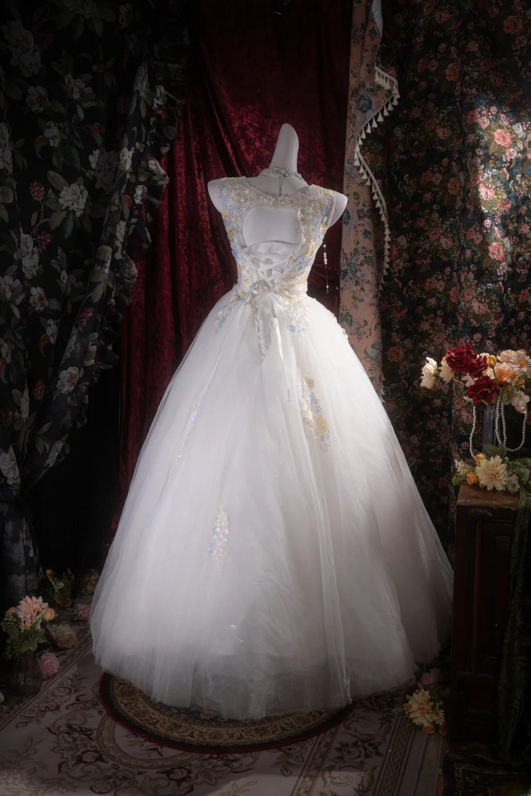 Pretty Ball Gown Scoop White Tulle With Appliqued Long Quince Dress Quinceanera Dresses Formal Birthday Outfits RB8097