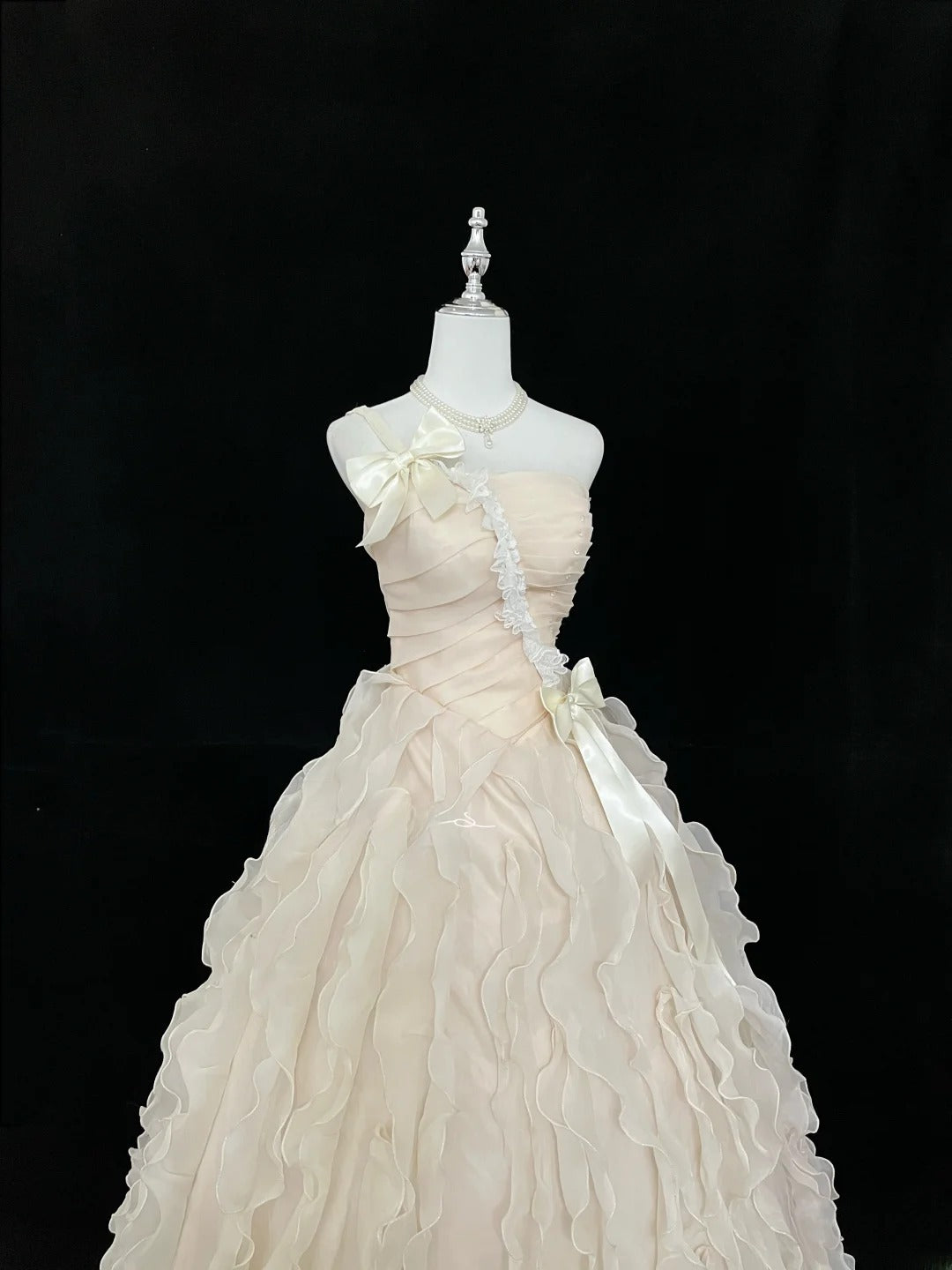 Beautiful Ball Gown One Shoulder Champagne Chiffon Long Quince Dress Voluminous Sweet 16 Sweet Sixteen Outfits Vestido de 15 RB7450