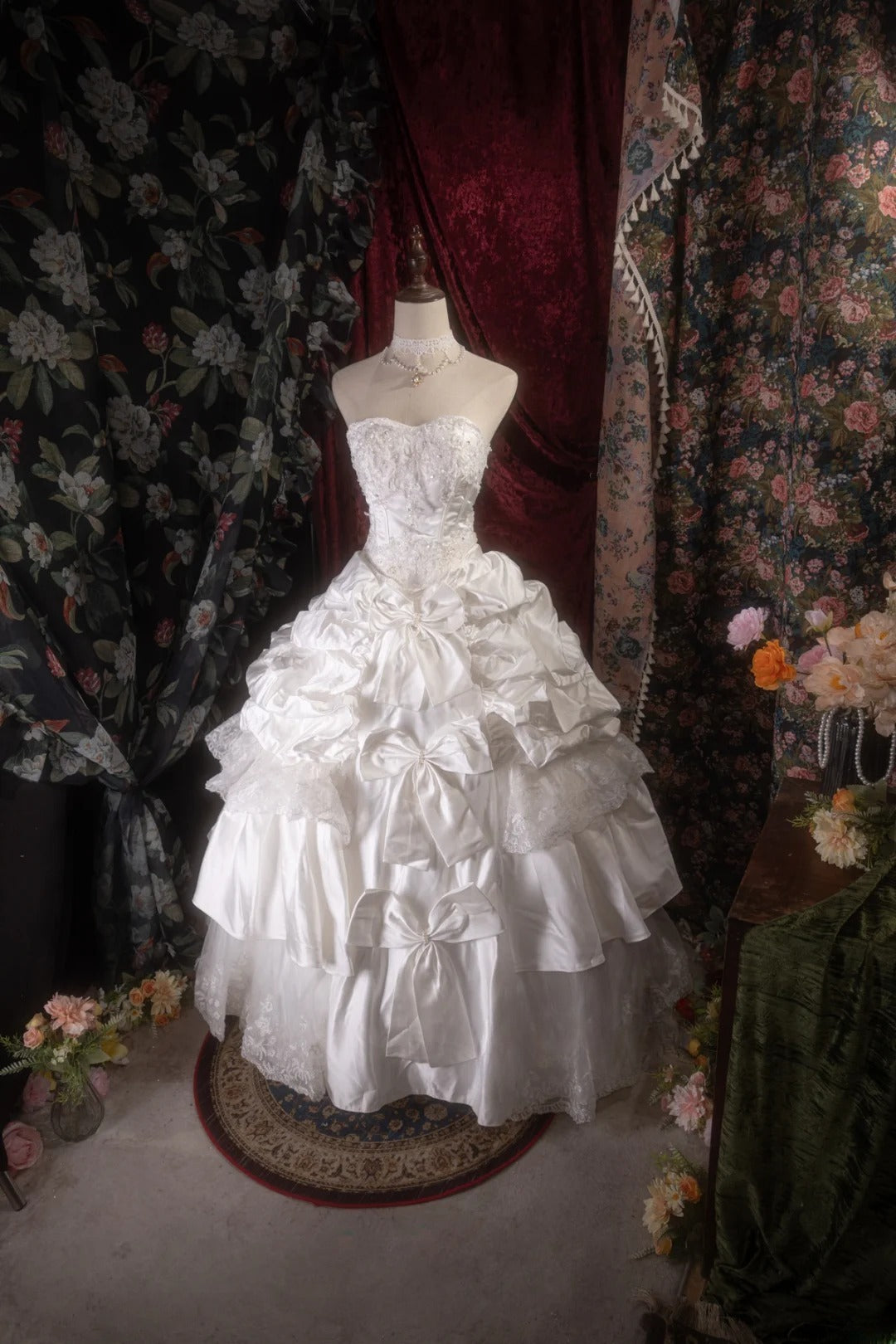 Pretty Ball Gown Sweetheart White Satin With Appliqued Long Quince Dress Quinceanera Dresses Formal Birthday Outfits RB8101