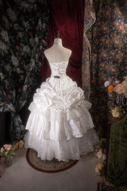Pretty Ball Gown Sweetheart White Satin With Appliqued Long Quince Dress Quinceanera Dresses Formal Birthday Outfits RB8101