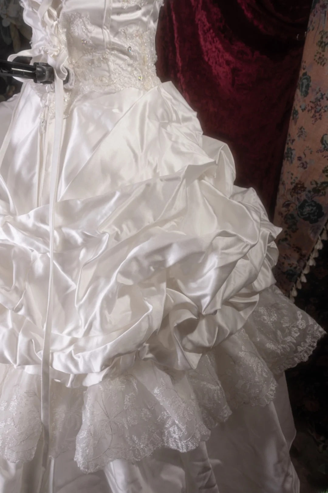 Pretty Ball Gown Sweetheart White Satin With Appliqued Long Quince Dress Quinceanera Dresses Formal Birthday Outfits RB8101