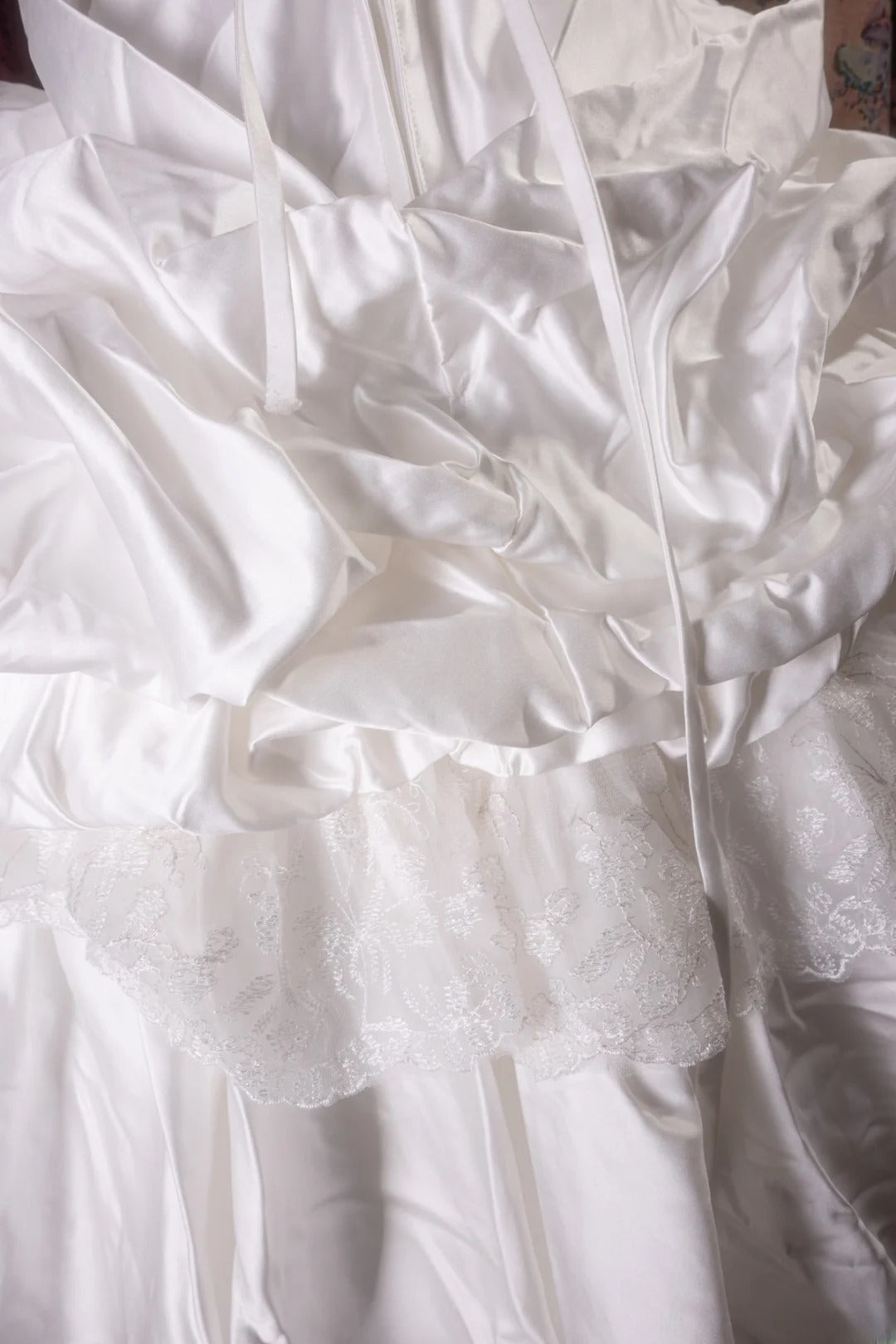 Pretty Ball Gown Sweetheart White Satin With Appliqued Long Quince Dress Quinceanera Dresses Formal Birthday Outfits RB8101