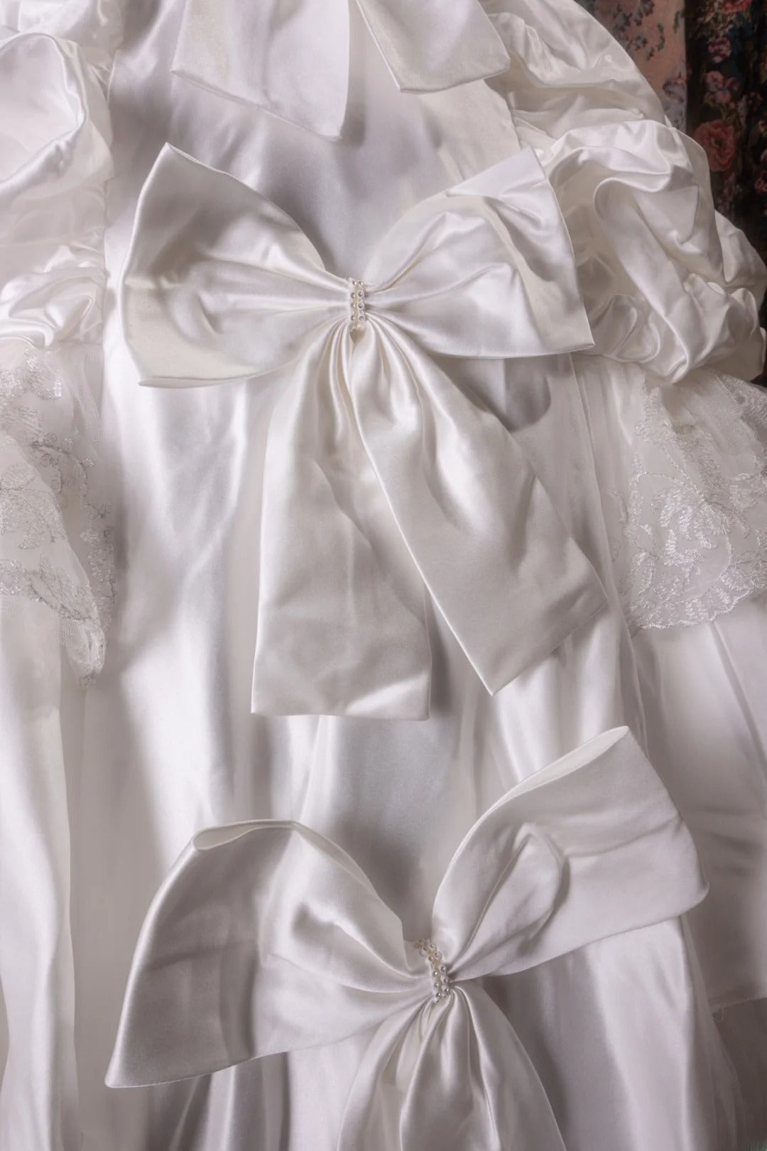Pretty Ball Gown Sweetheart White Satin With Appliqued Long Quince Dress Quinceanera Dresses Formal Birthday Outfits RB8101