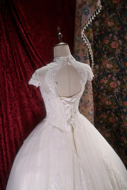 Vintage Ball Gown High Neck White Tulle With Appliqued Long Autumn Brides Gown Bridal Dress Wedding Dresses RB8106