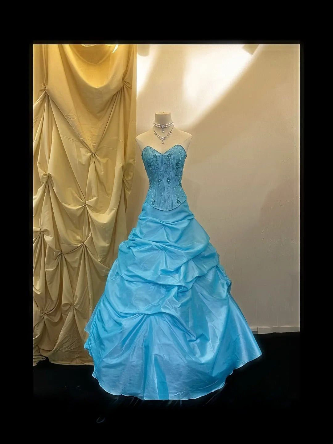 Princess Ball Gown Sweetheart Blue Satin Sleeveless With Beading Long Quinceanera Dress vestido de 15 de cenicienta RB3481
