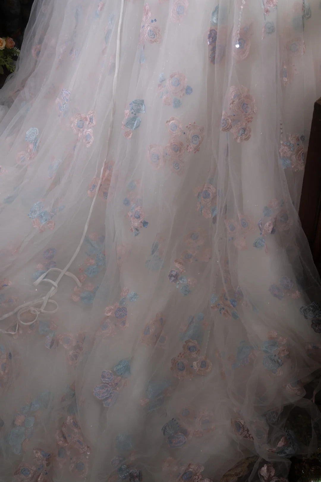 Pretty Ball Gown Off The Shoulder White Tulle With Cape Appliqued Long Quince Dress Quinceanera Dresses Formal Birthday Outfits RB8107