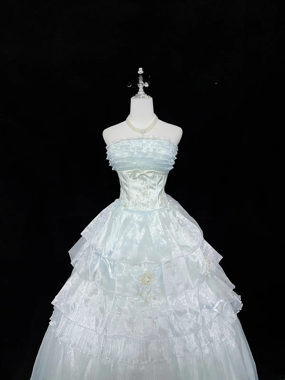 Cute Ball Gown Strapless Blue Organza With Appliqued Quince Dress Voluminous Sweet 16 Sweet Sixteen Outfits Vestido de 15 RB7463