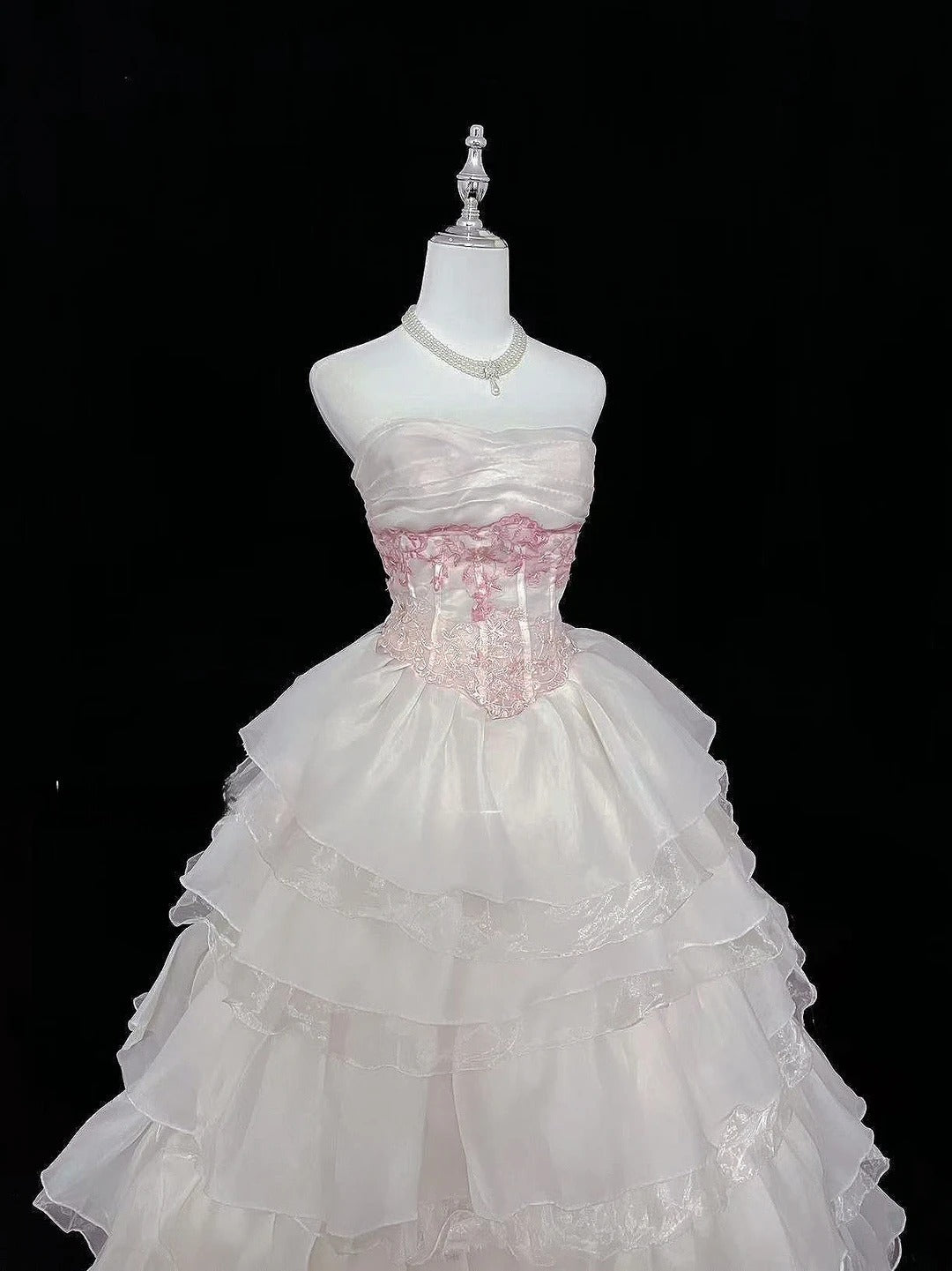 Cute Ball Gown Strapless Pink Organza With Appliqued Quince Dress Voluminous Sweet 16 Sweet Sixteen Outfits Vestido de 15 RB7465