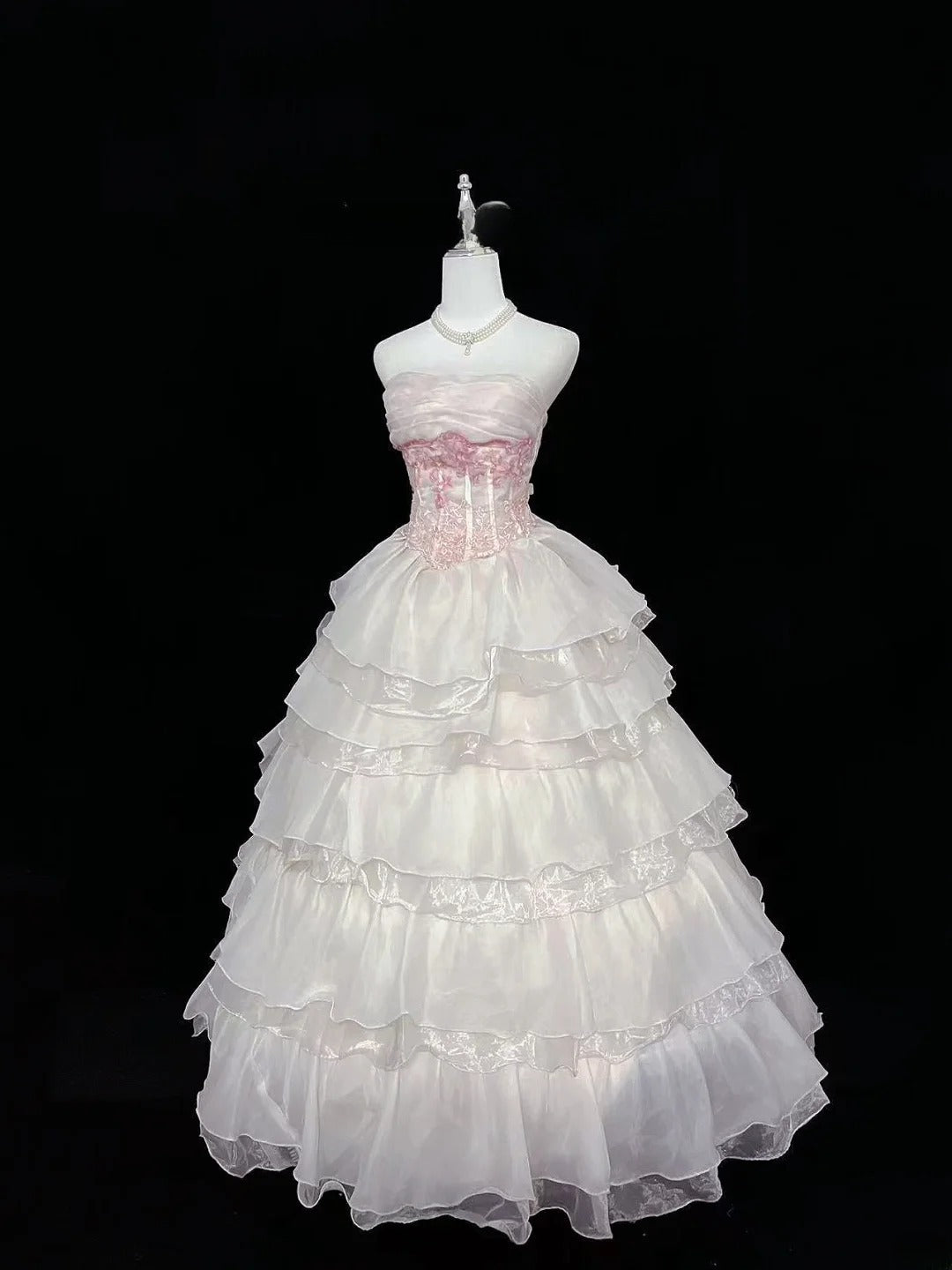 Cute Ball Gown Strapless Pink Organza With Appliqued Quince Dress Voluminous Sweet 16 Sweet Sixteen Outfits Vestido de 15 RB7465