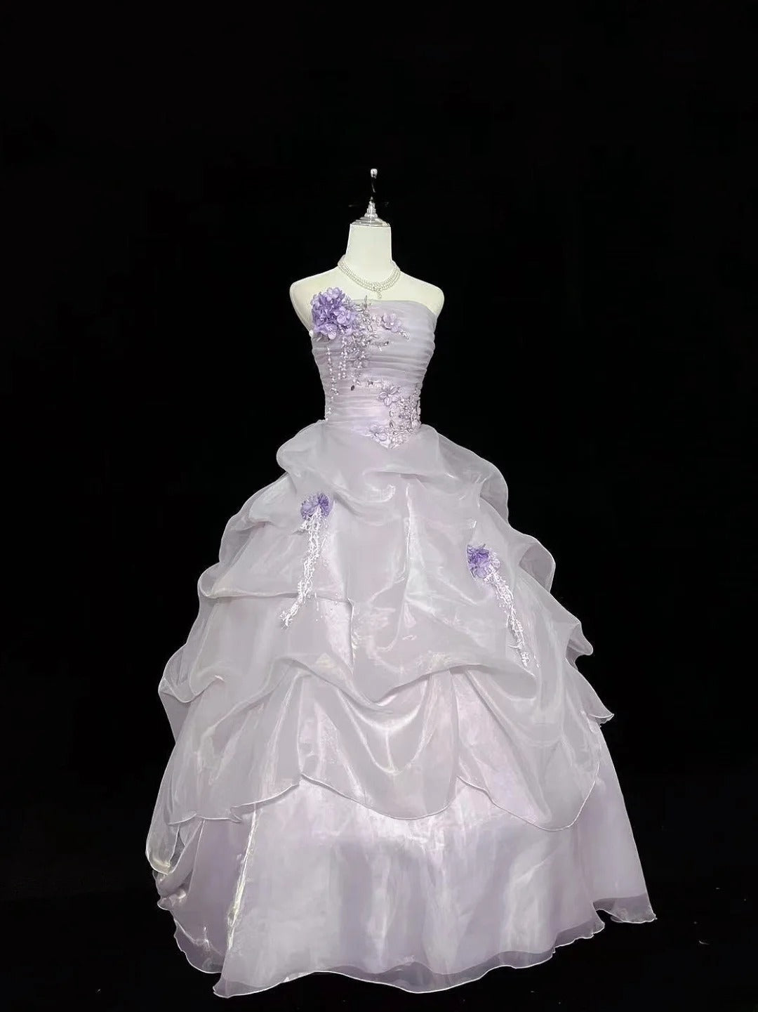 Cute Ball Gown Strapless Lilac Organza With Appliqued Quince Dress Voluminous Sweet 16 Sweet Sixteen Outfits Vestido de 15 RB7466