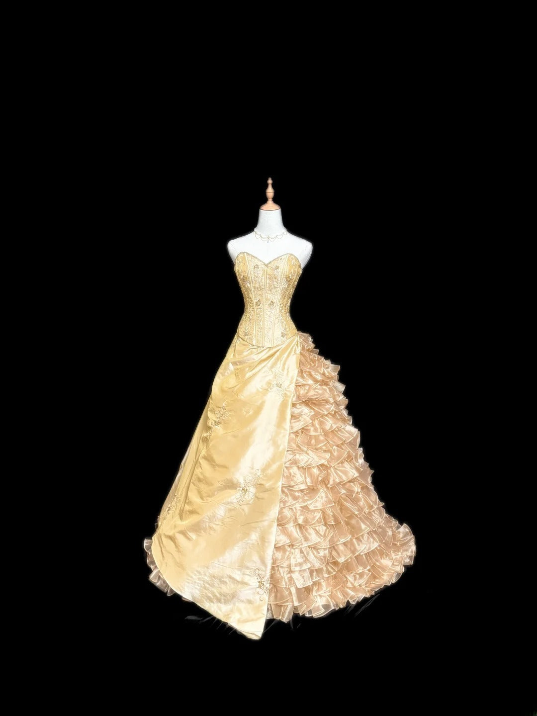 Princess Ball Gown Strapless Gold Satin Sleeveless With Beading Long Quinceanera Dress vestido de 15 de cenicienta RB3486