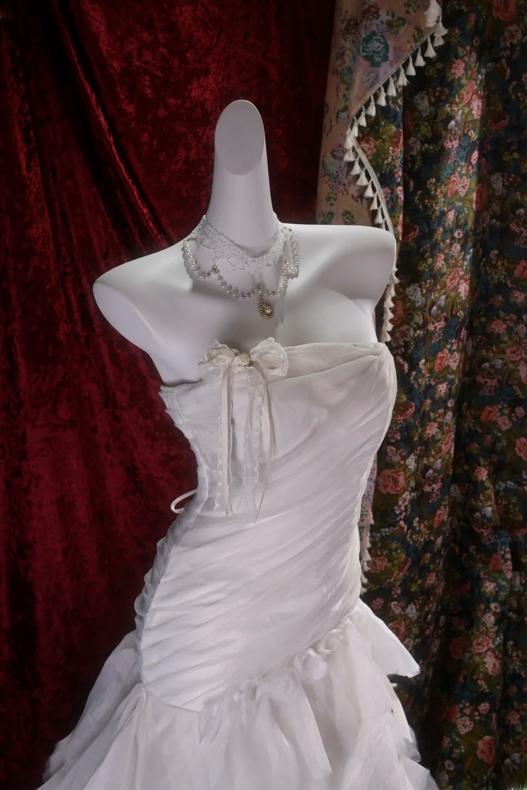 Vintage Mermaid Strapless 1950s White Tulle With Tiered Long Autumn Brides Gown Bridal Dress Wedding Dresses RB8113