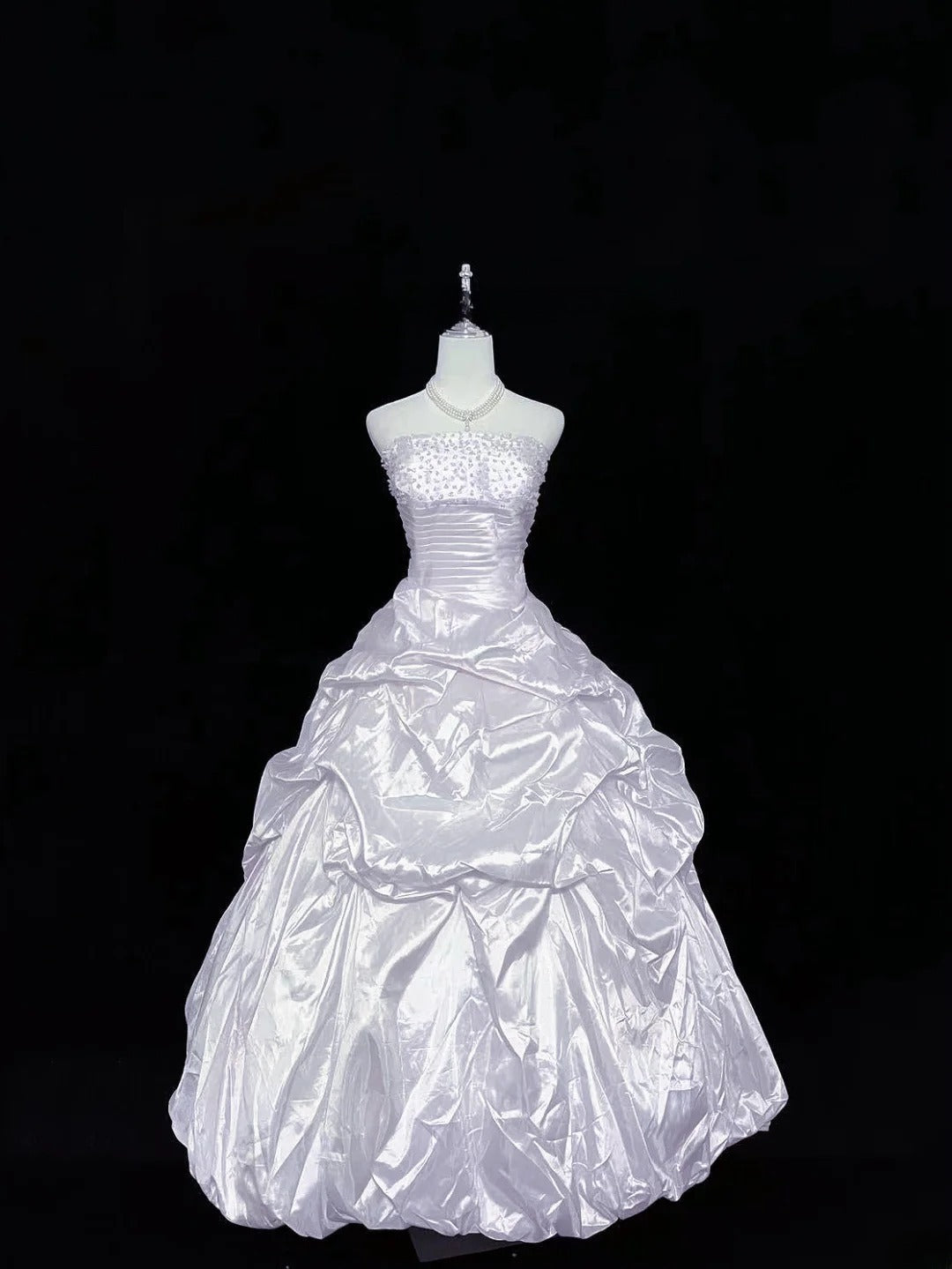 Cute Ball Gown Strapless Lilac Taffeta With Beading Quince Dress Voluminous Sweet 16 Sweet Sixteen Outfits Vestido de 15 RB7468