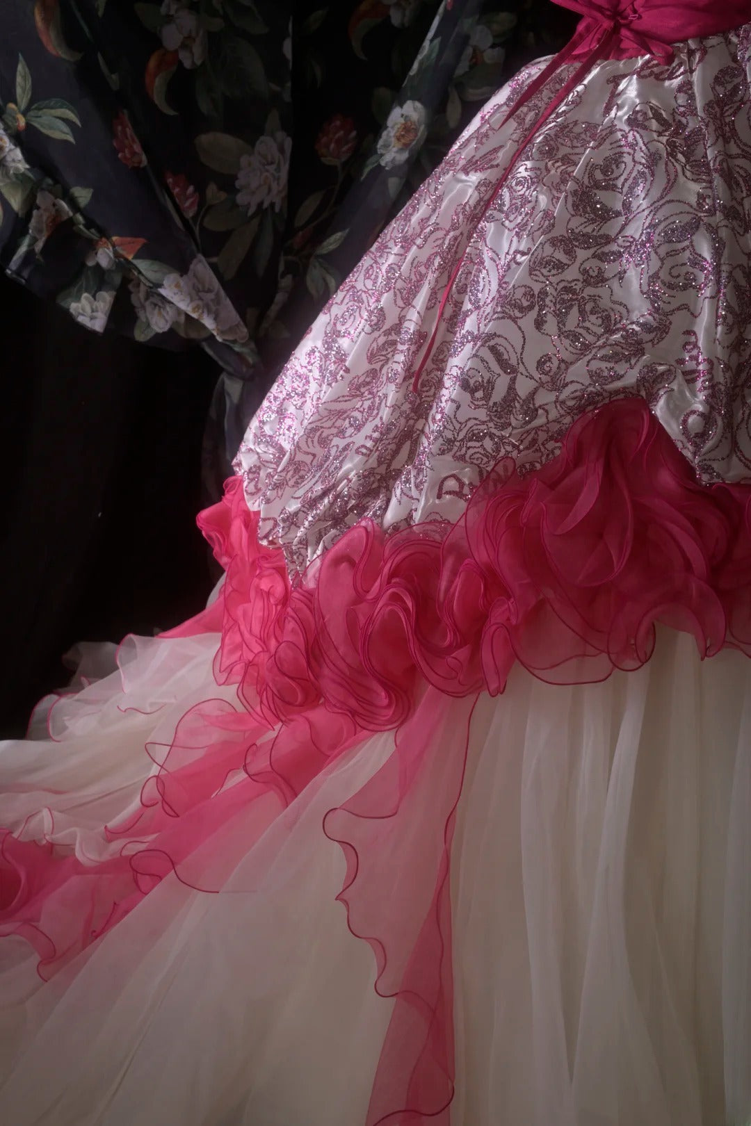 Pretty Ball Gown Strapless Pink Sequin With Tiered Long Quince Dress Quinceanera Dresses Formal Birthday Outfits RB8115