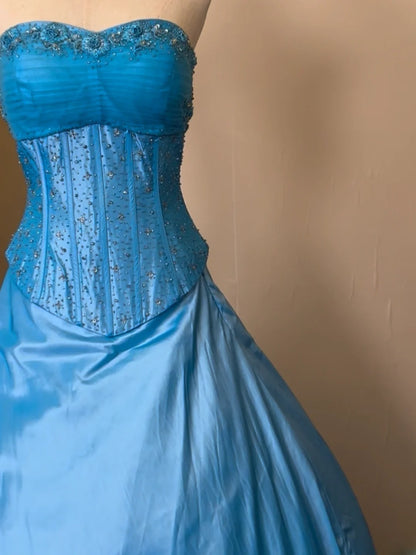 Modest Ball Gown Strapless Blue Satin Sleeveless With Beading Long Quinceanera Dress vestido de 15 de cenicienta RB3489