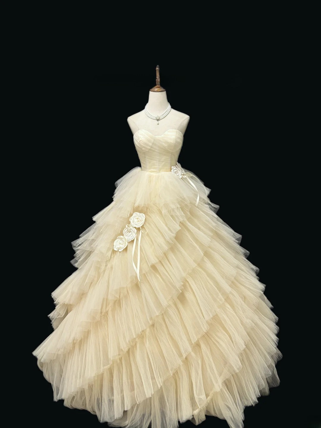 Cute Ball Gown Sweetheart Tulle Champagne With Flowers Quince Dress Voluminous Sweet 16 Sweet Sixteen Outfits Vestido de 15 RB7471