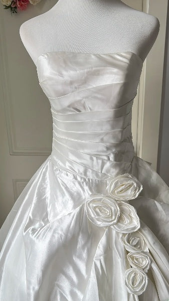 Princess Wedding Dress Ball Gown Strapless Satin White With Flowers Floor Length Bridal Gown RC0476